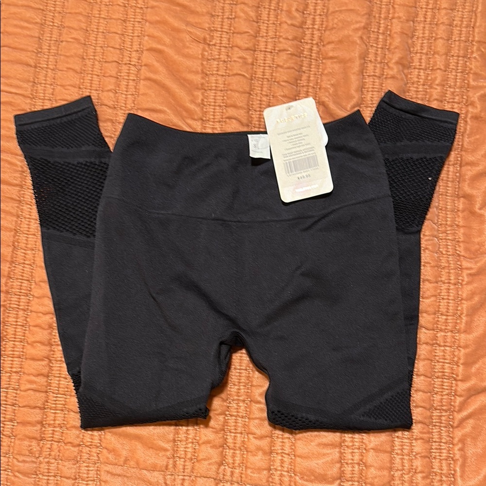 Black Fabletics Women’s Leggings Size Small